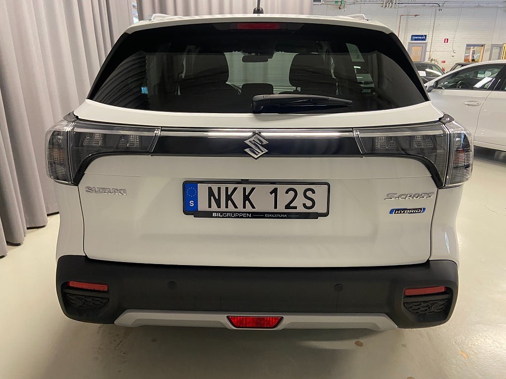 Vehicle Image 6