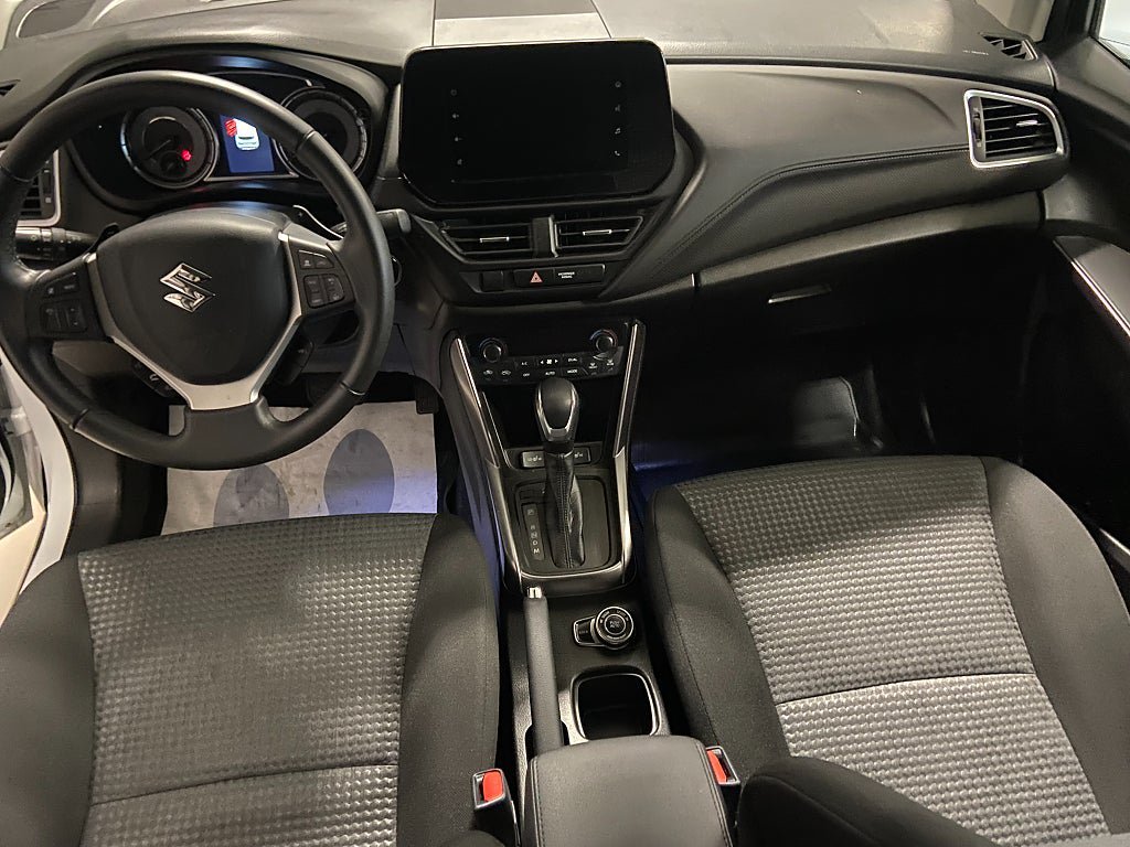Vehicle Image 10