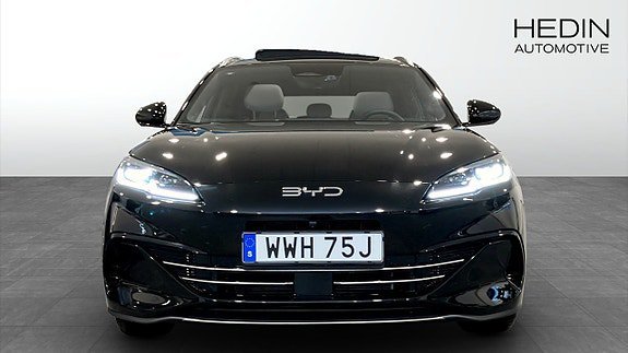 Vehicle Image 8