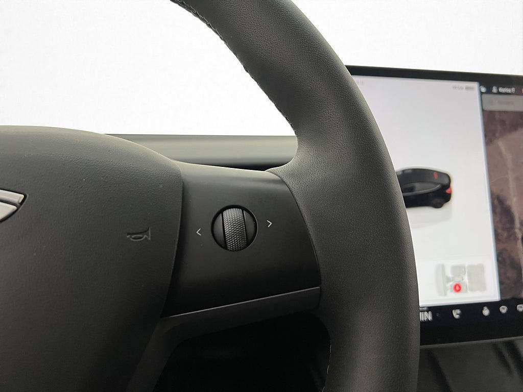 Vehicle Image 28