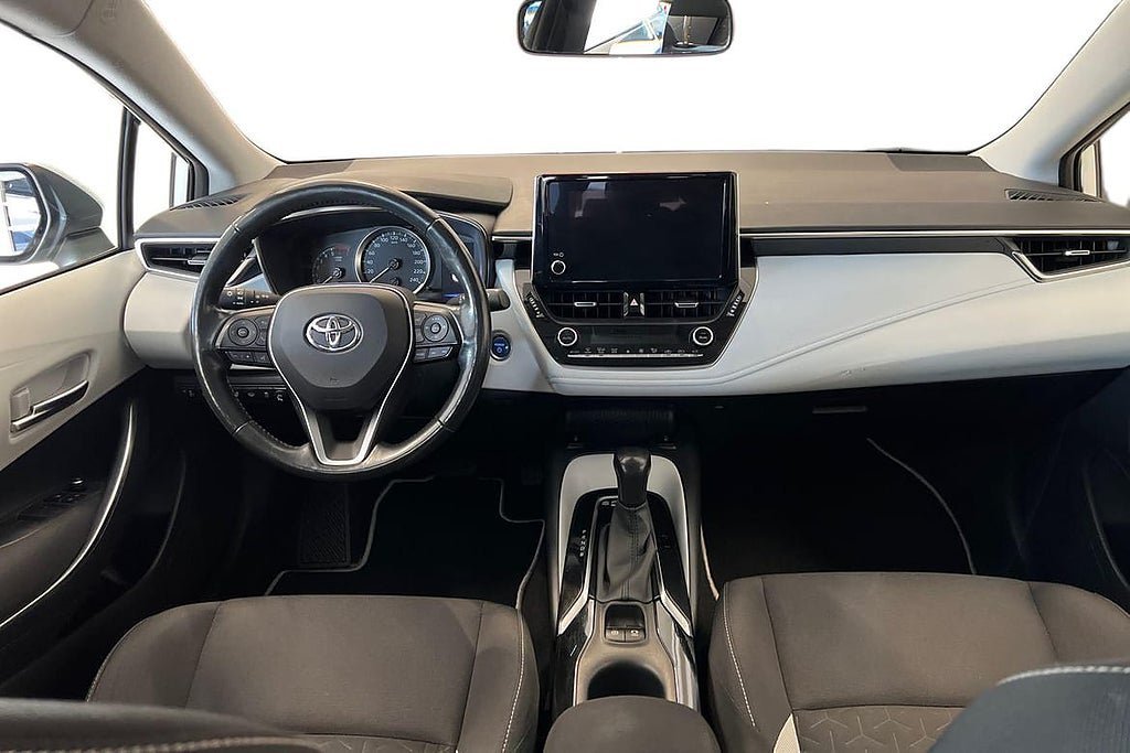 Vehicle Image 8