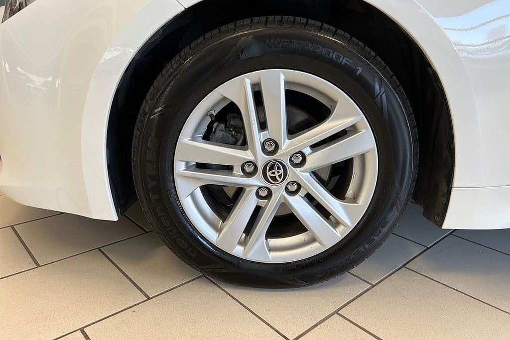 Vehicle Image 15