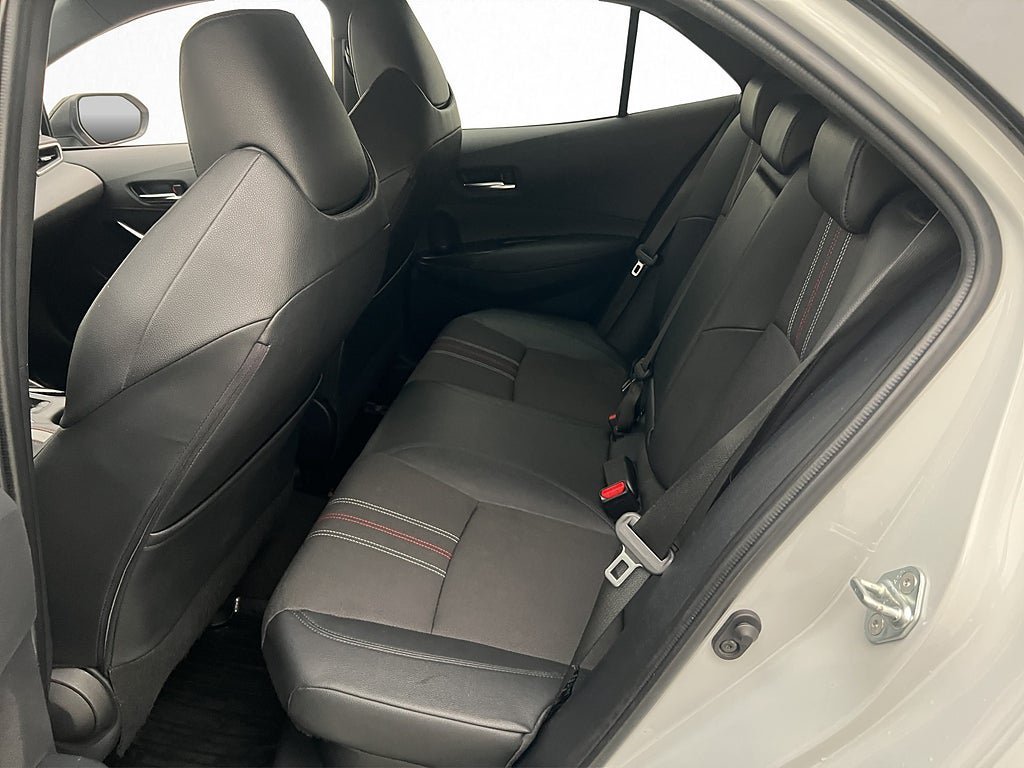 Vehicle Image 23