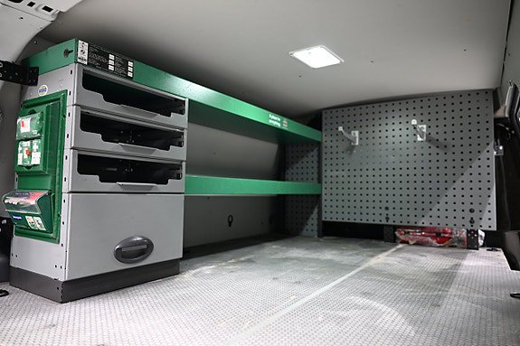 Vehicle Image 9