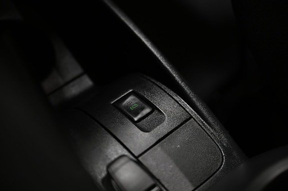 Vehicle Image 28