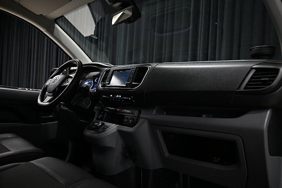 Vehicle Image 34