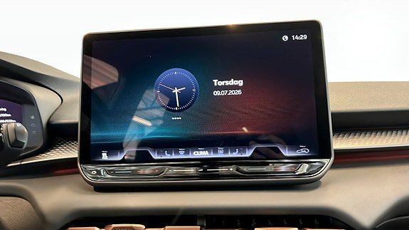 Vehicle Image 9