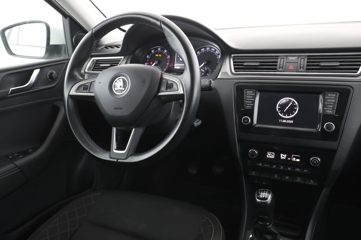 Vehicle Image 14