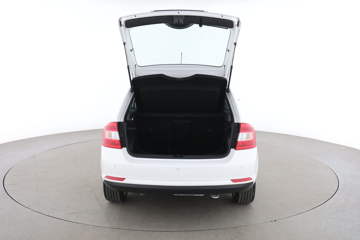 Vehicle Image 17