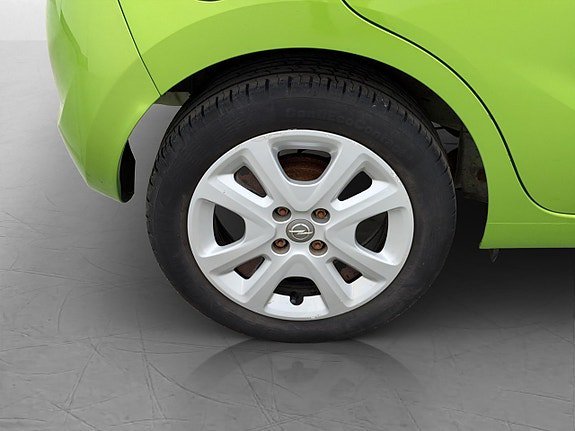 Vehicle Image 21