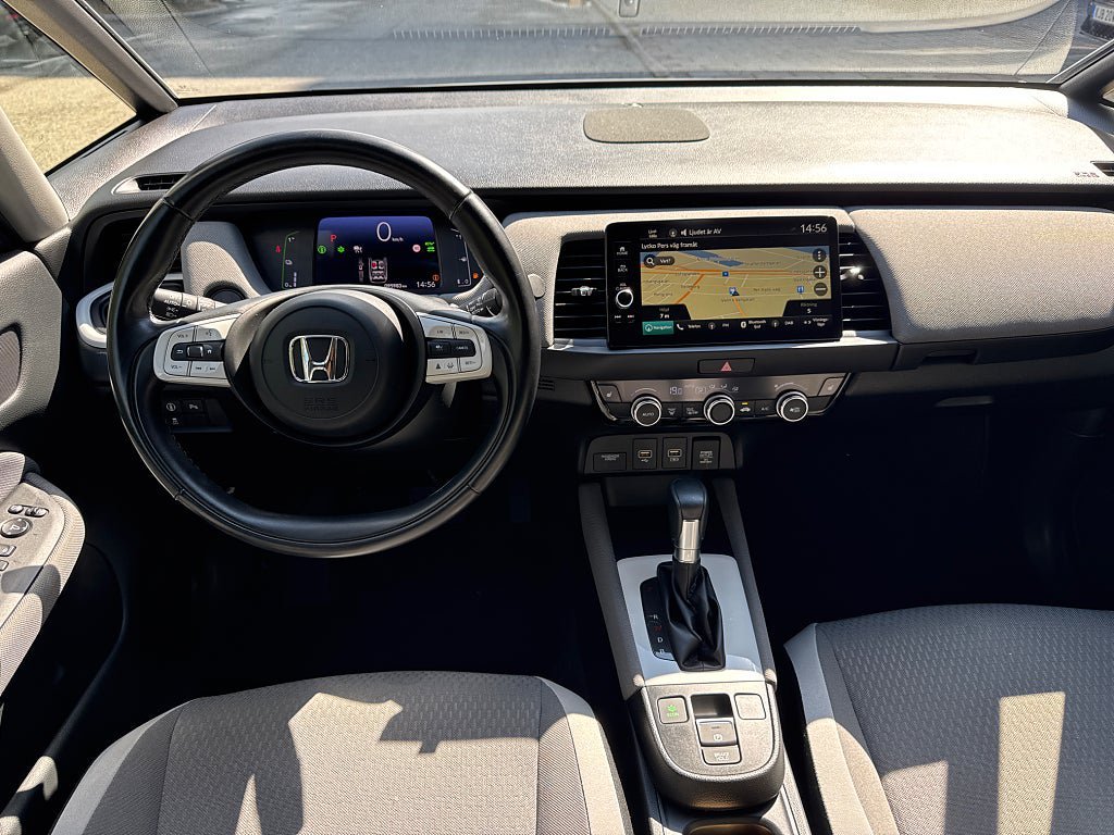 Vehicle Image 10