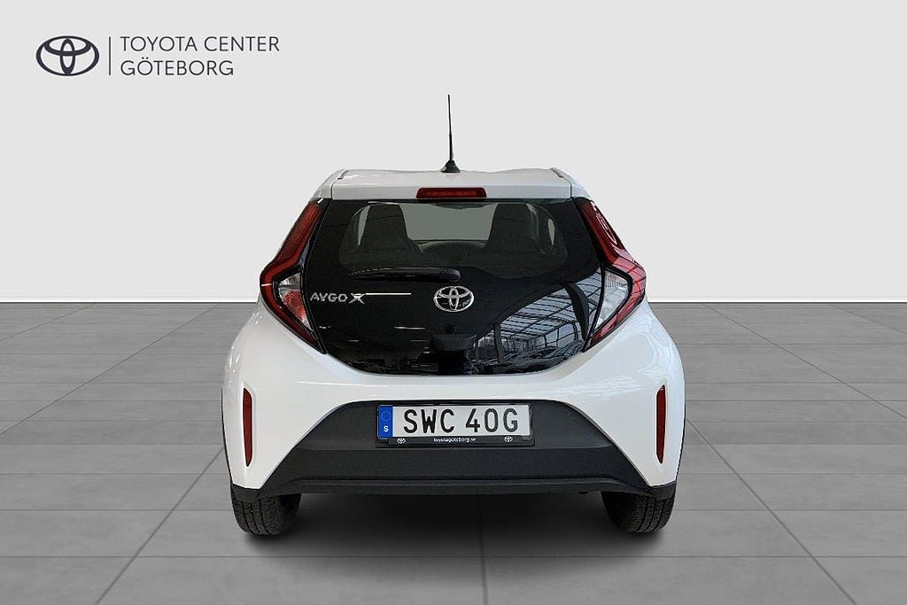 Vehicle Image 7