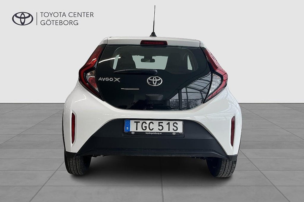 Vehicle Image 7
