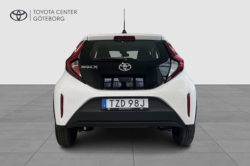 Vehicle Image 7