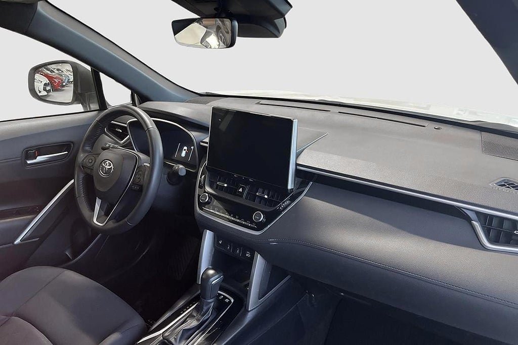 Vehicle Image 8