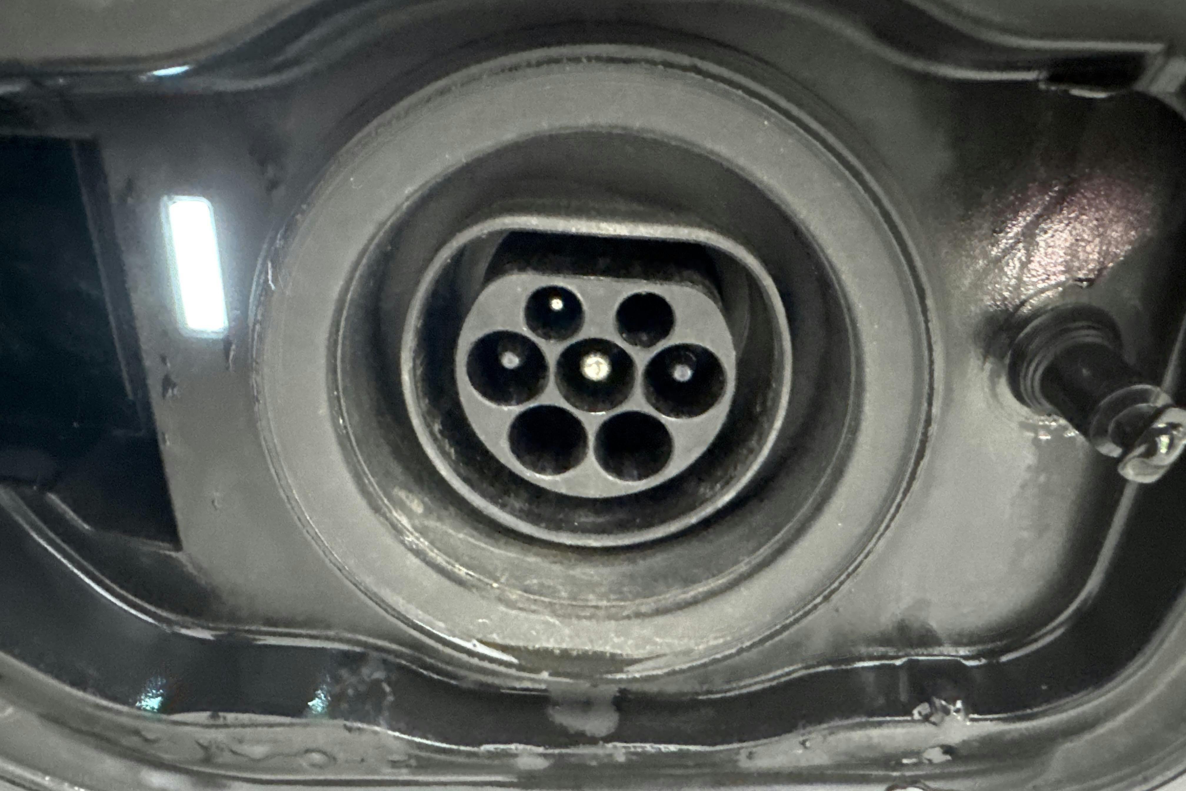 Vehicle Image 19