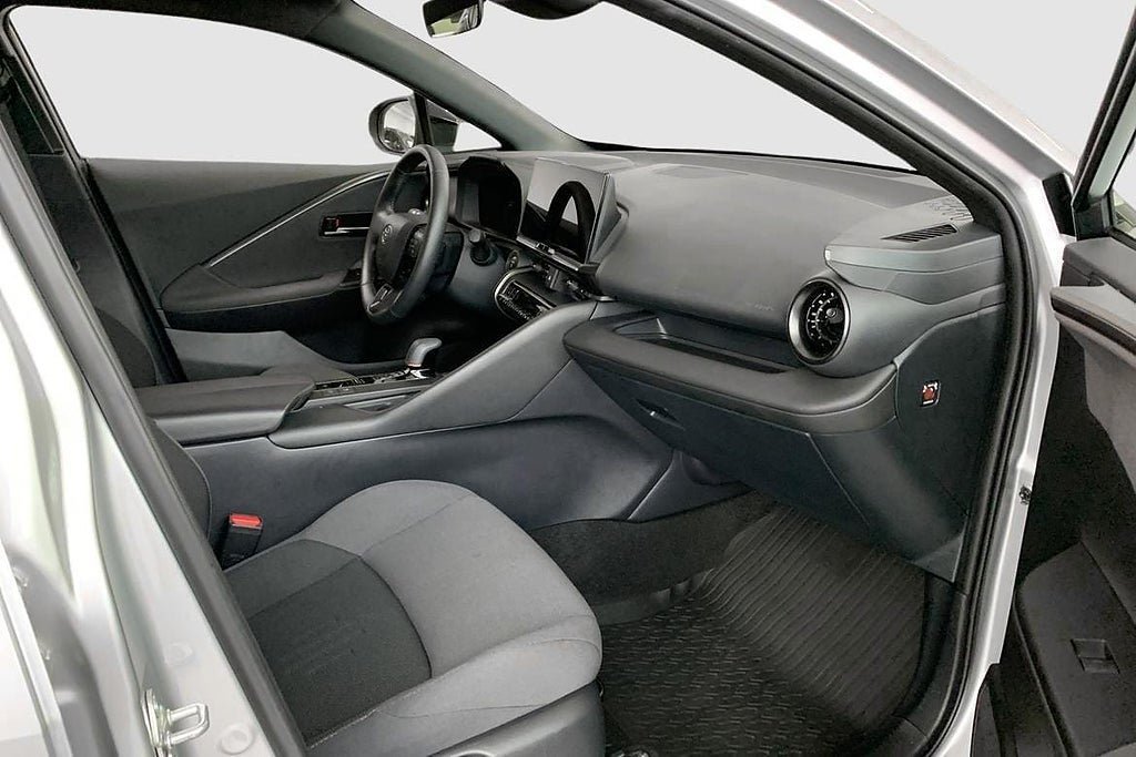 Vehicle Image 8