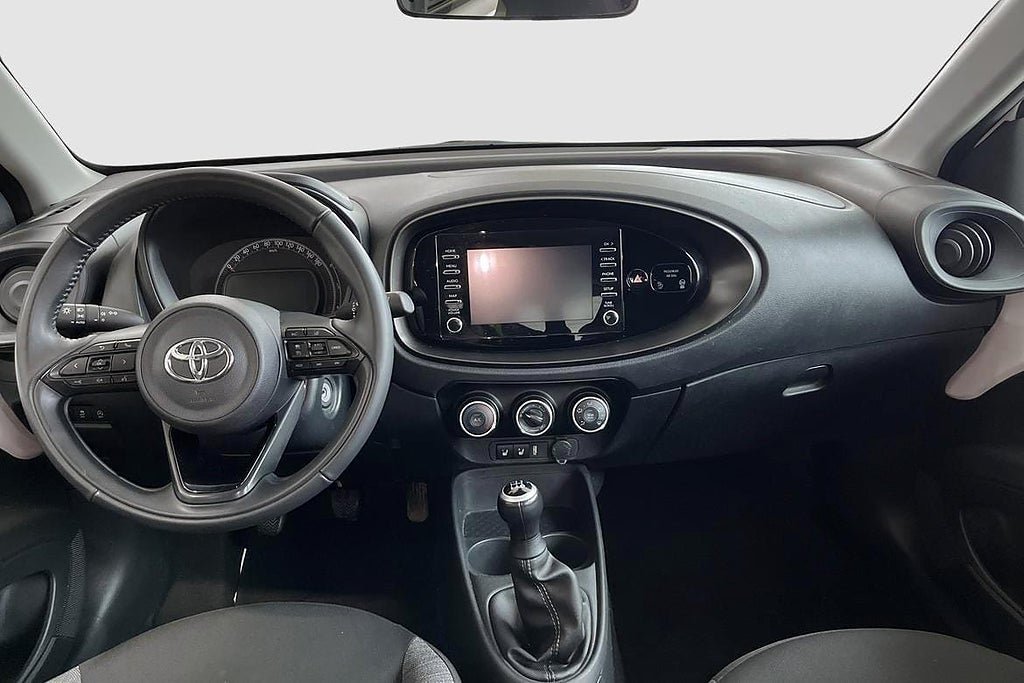Vehicle Image 11