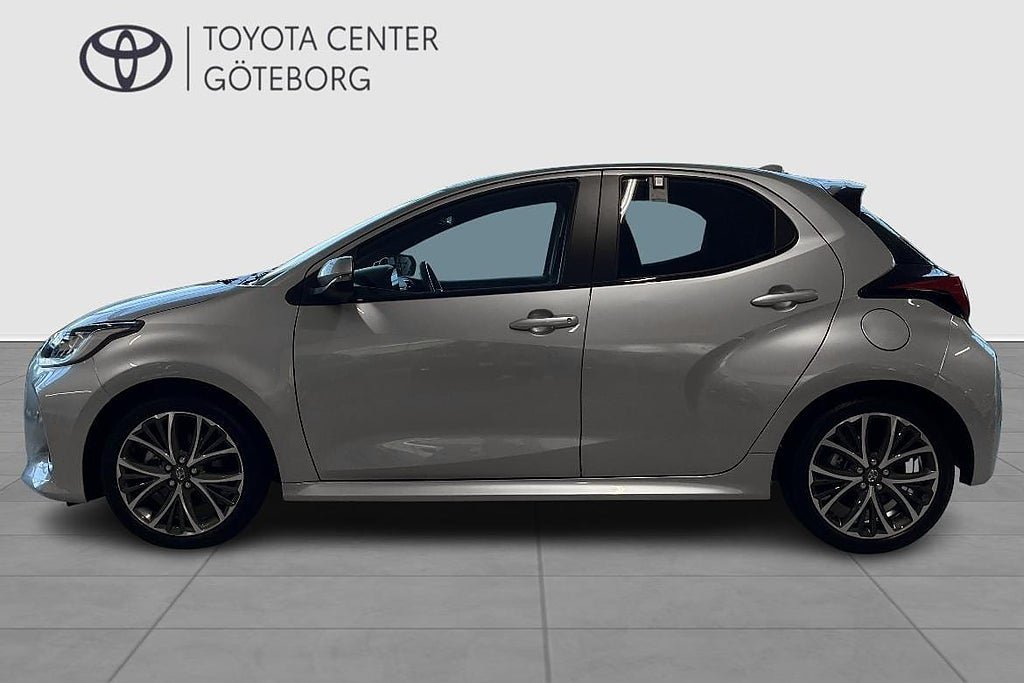 Vehicle Image 4