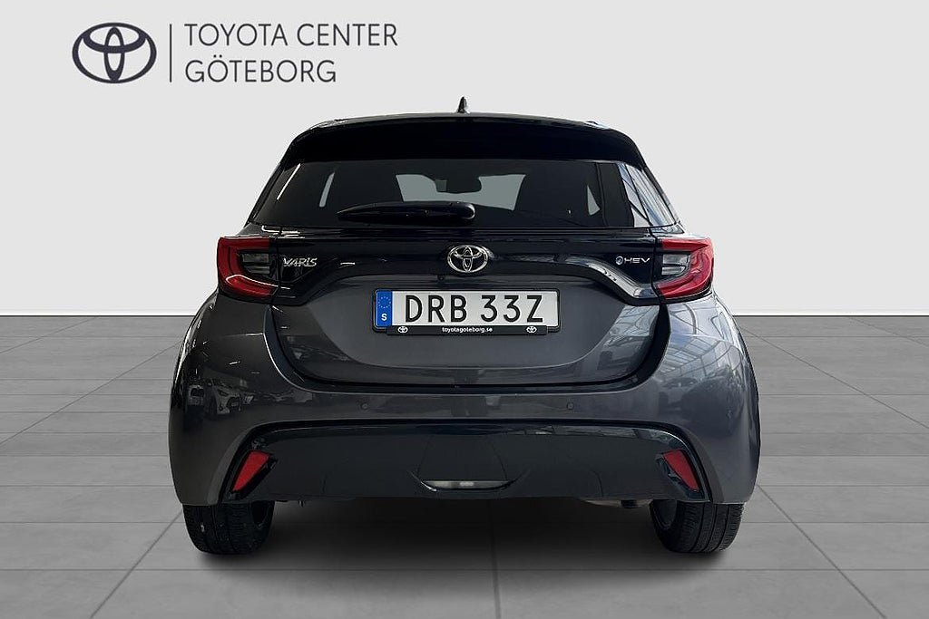 Vehicle Image 6