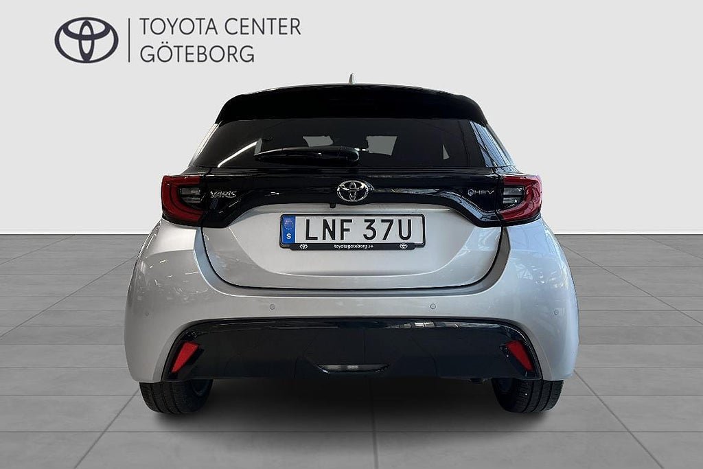 Vehicle Image 6