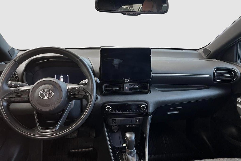 Vehicle Image 10