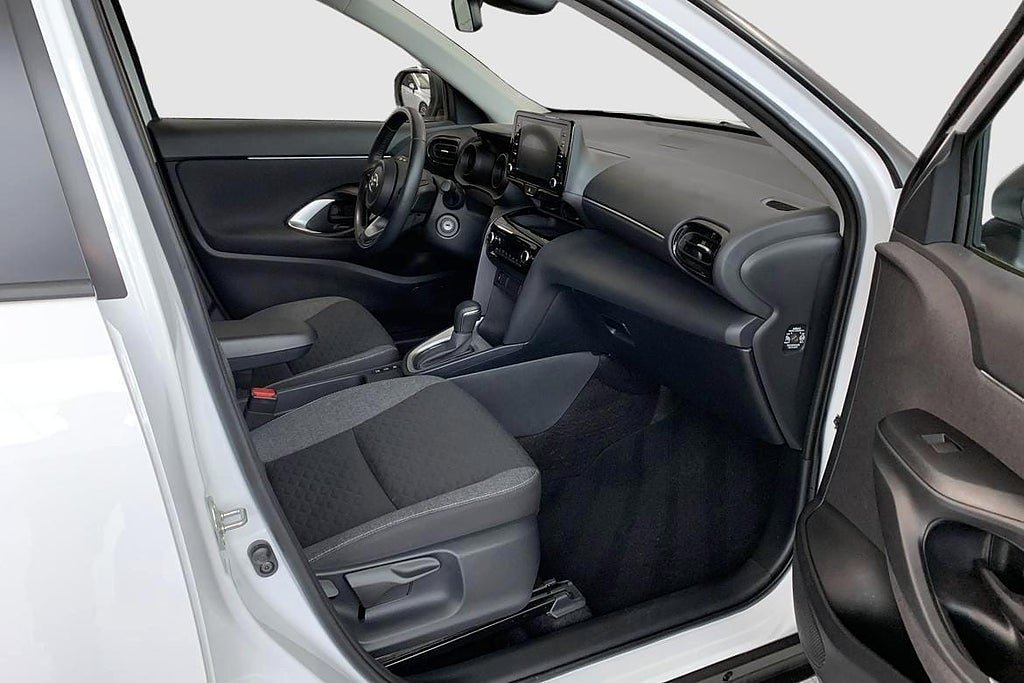 Vehicle Image 7