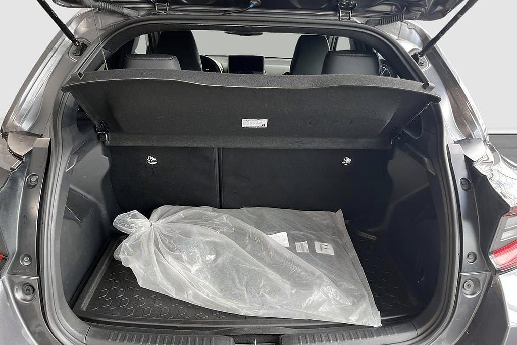 Vehicle Image 12