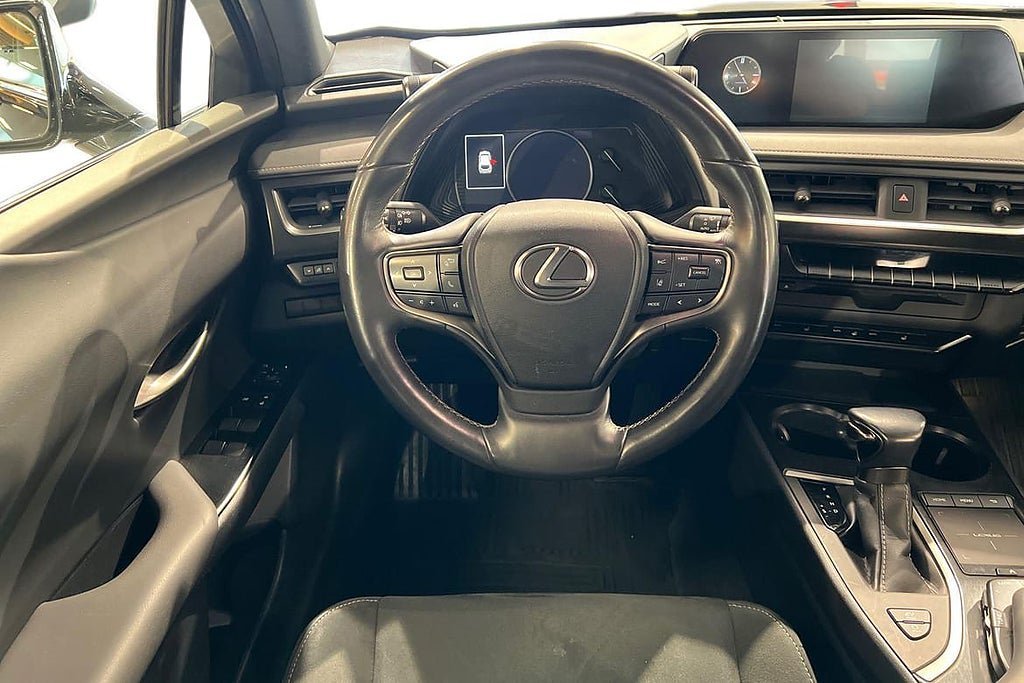 Vehicle Image 11