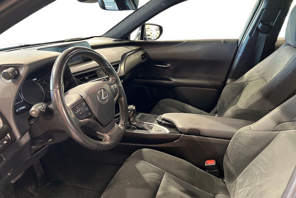 Vehicle Image 14