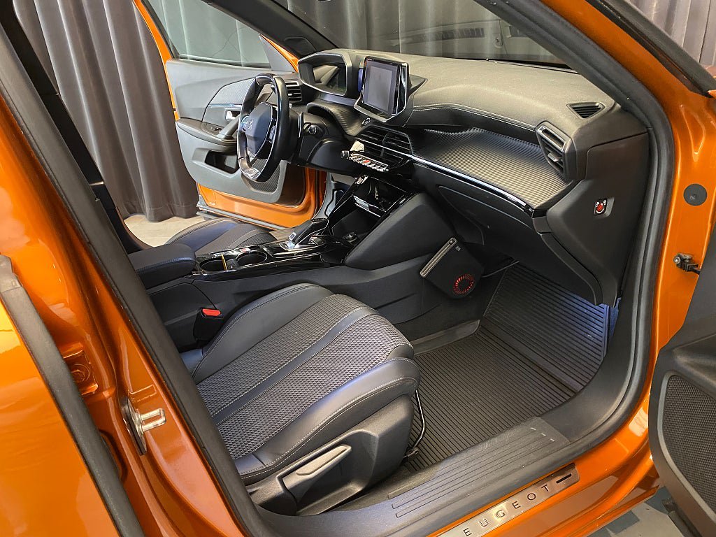 Vehicle Image 23