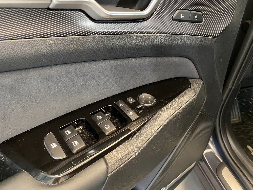 Vehicle Image 45