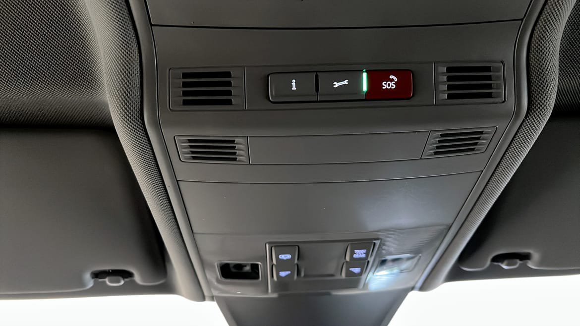 Vehicle Image 25
