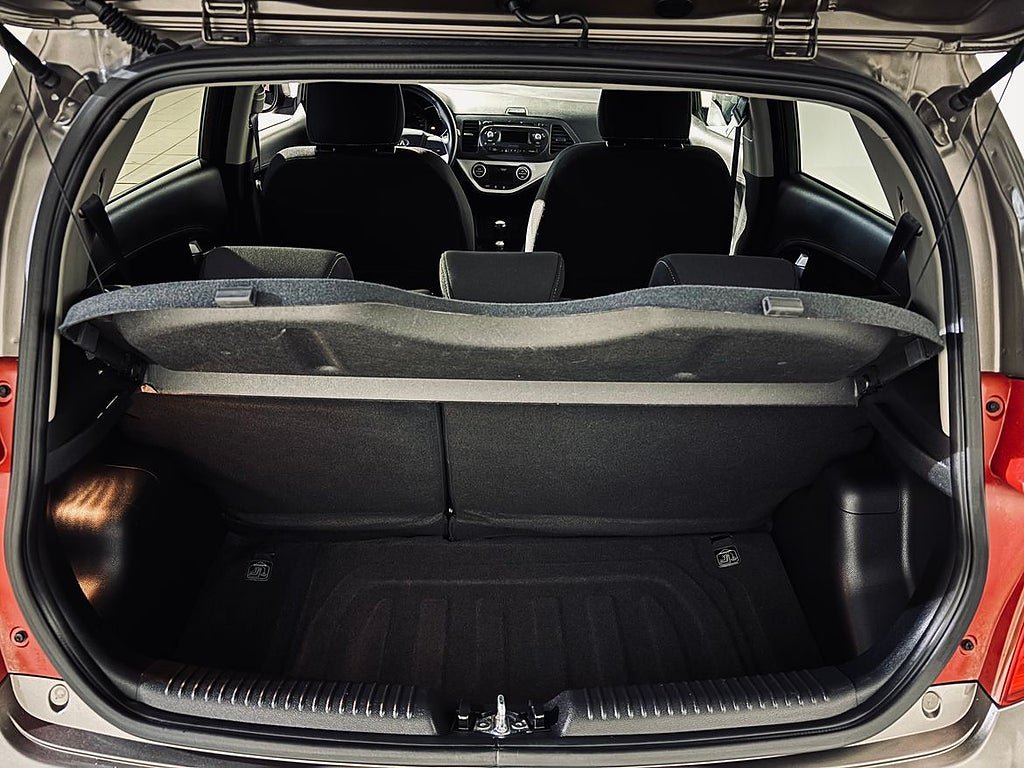 Vehicle Image 18