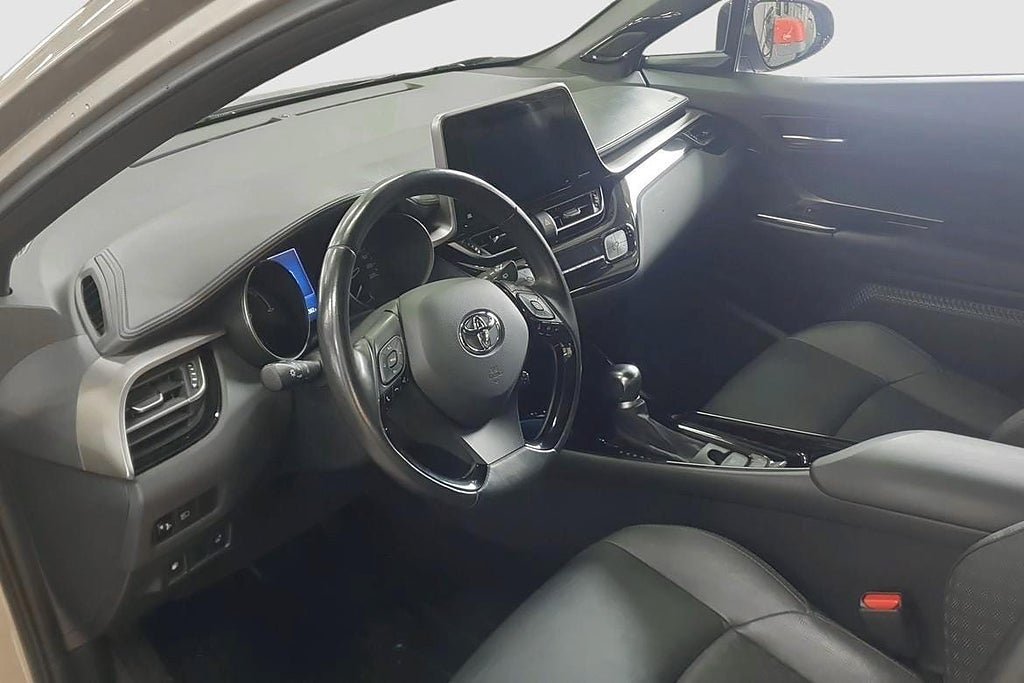 Vehicle Image 7