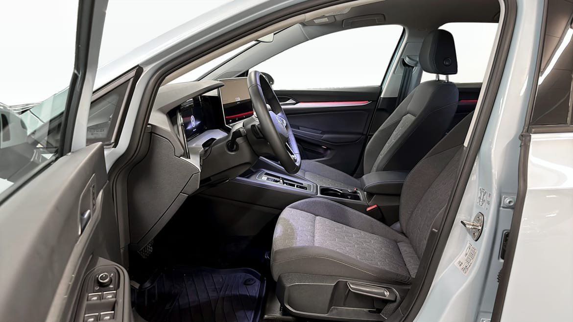Vehicle Image 8