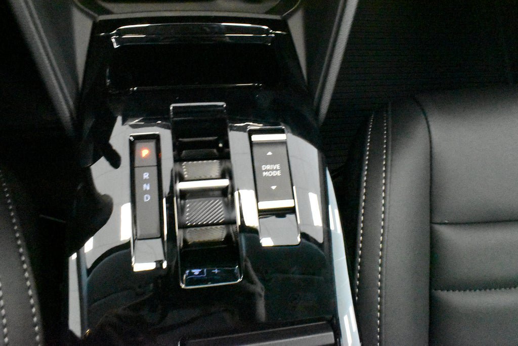 Vehicle Image 17