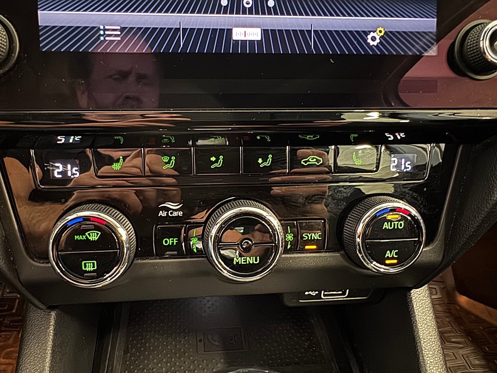 Vehicle Image 23
