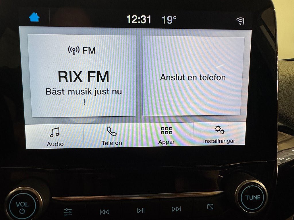 Vehicle Image 23