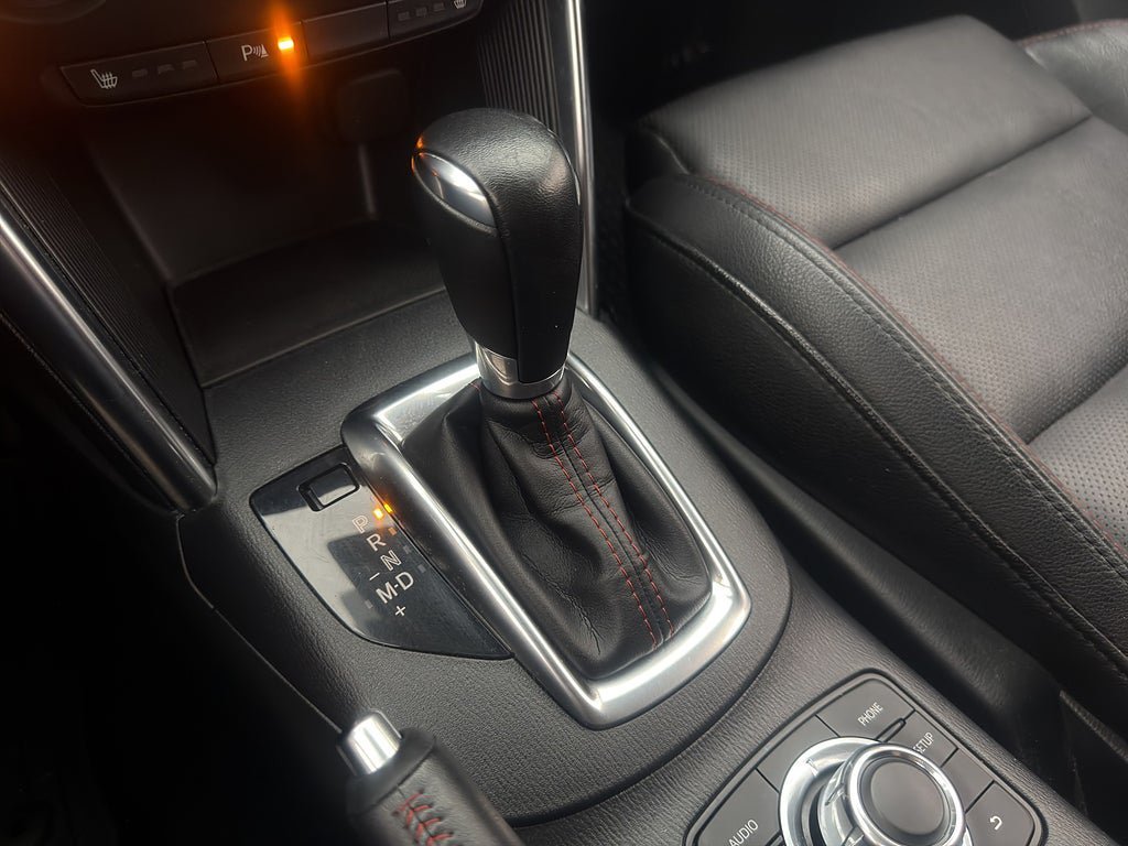 Vehicle Image 23