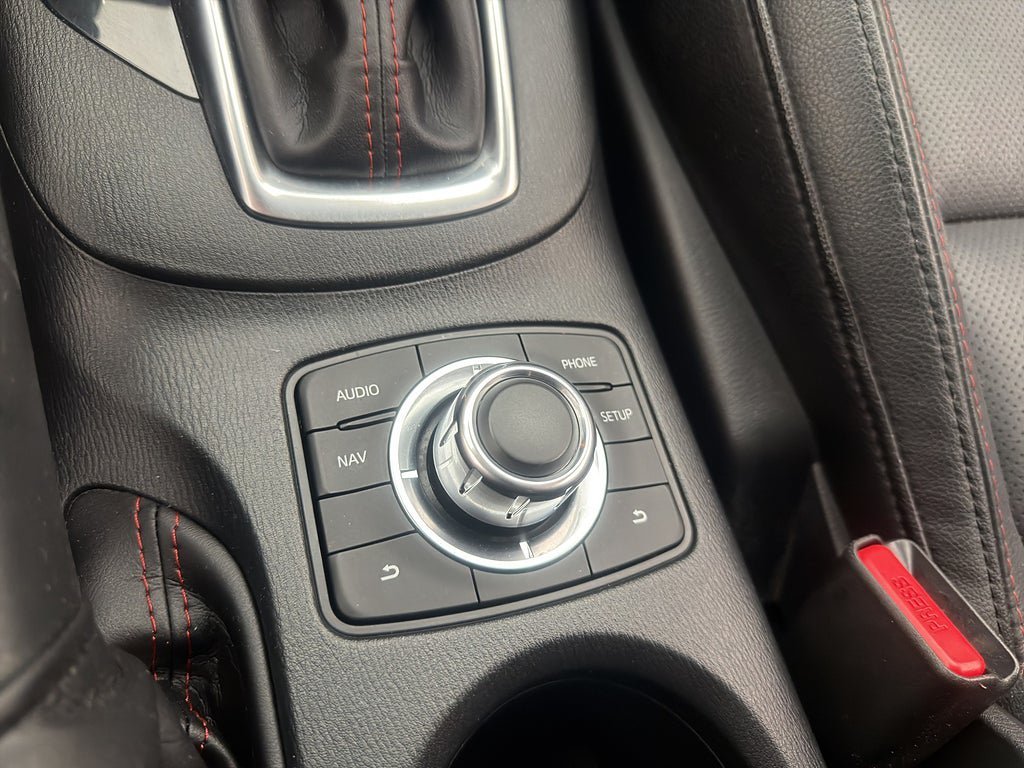 Vehicle Image 24