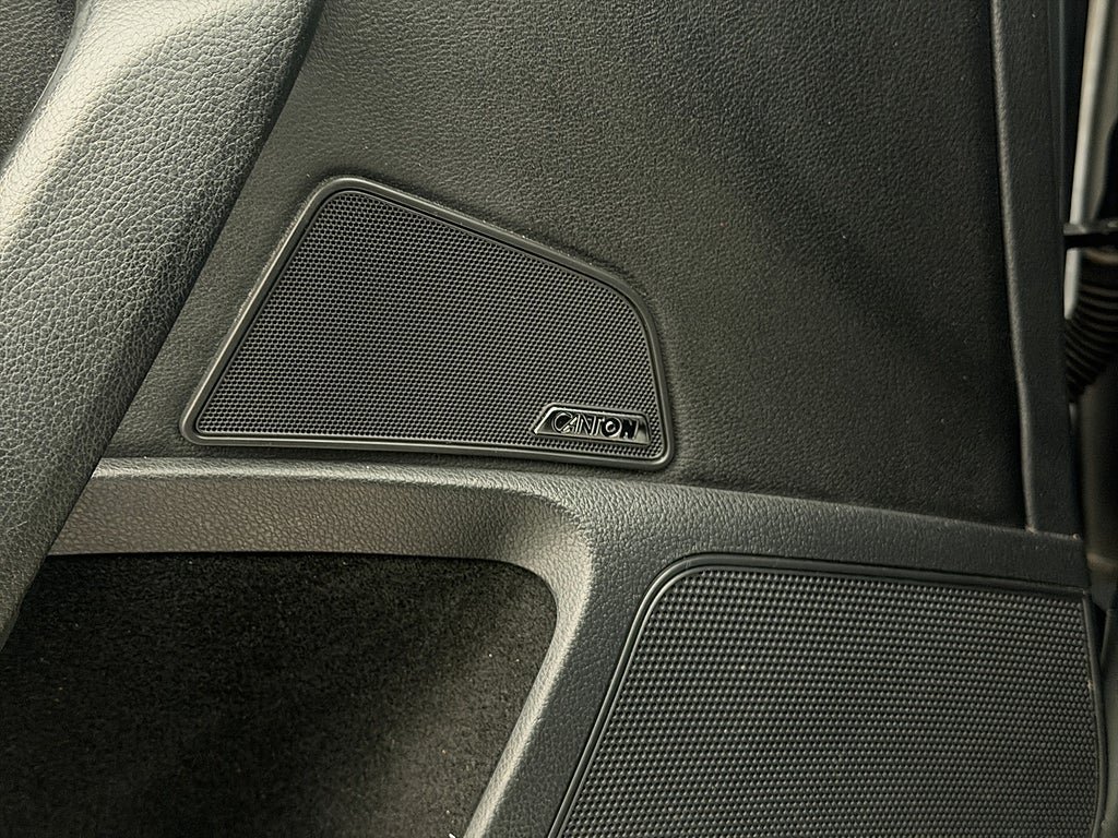 Vehicle Image 28