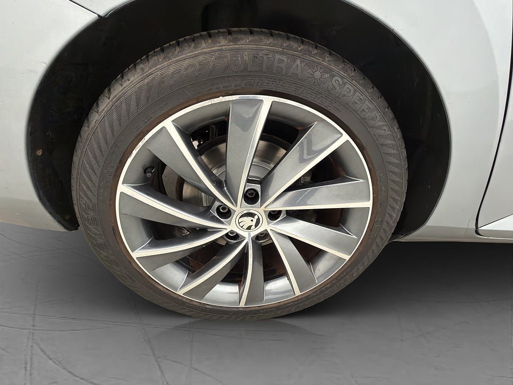 Vehicle Image 35