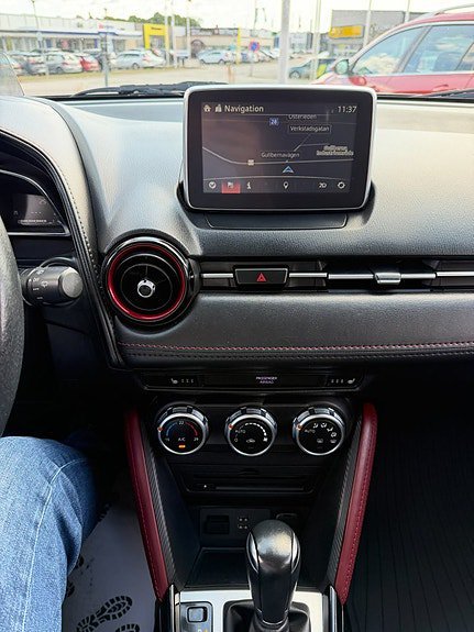 Vehicle Image 21