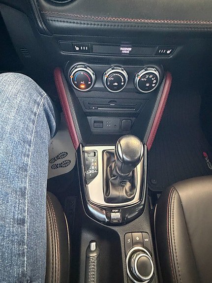 Vehicle Image 26