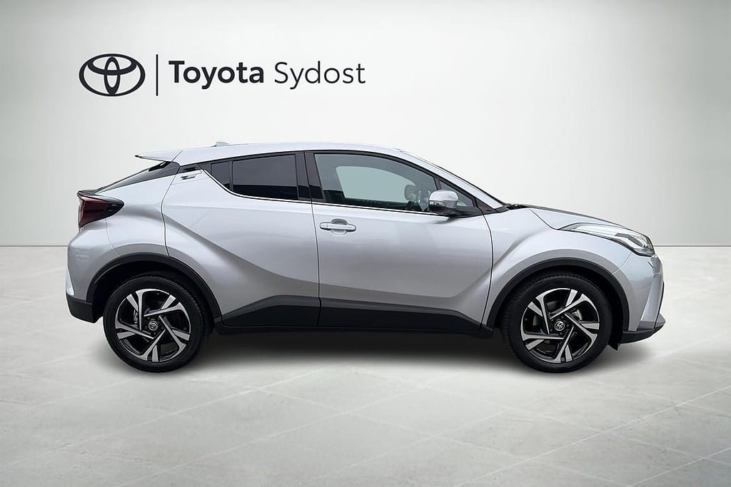Vehicle Image 11