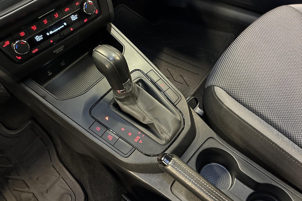 Vehicle Image 23