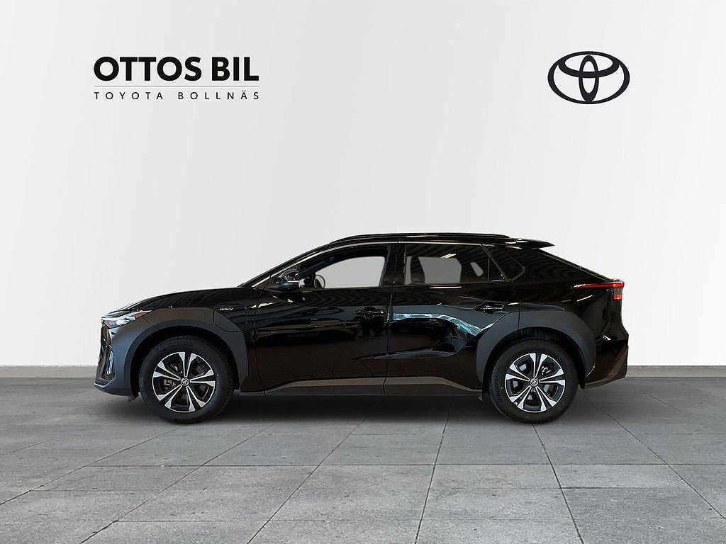 Vehicle Image 9