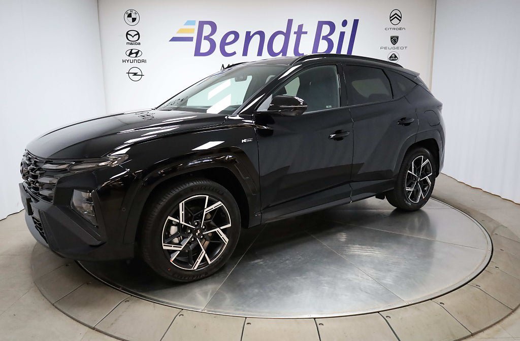 Vehicle Image 16