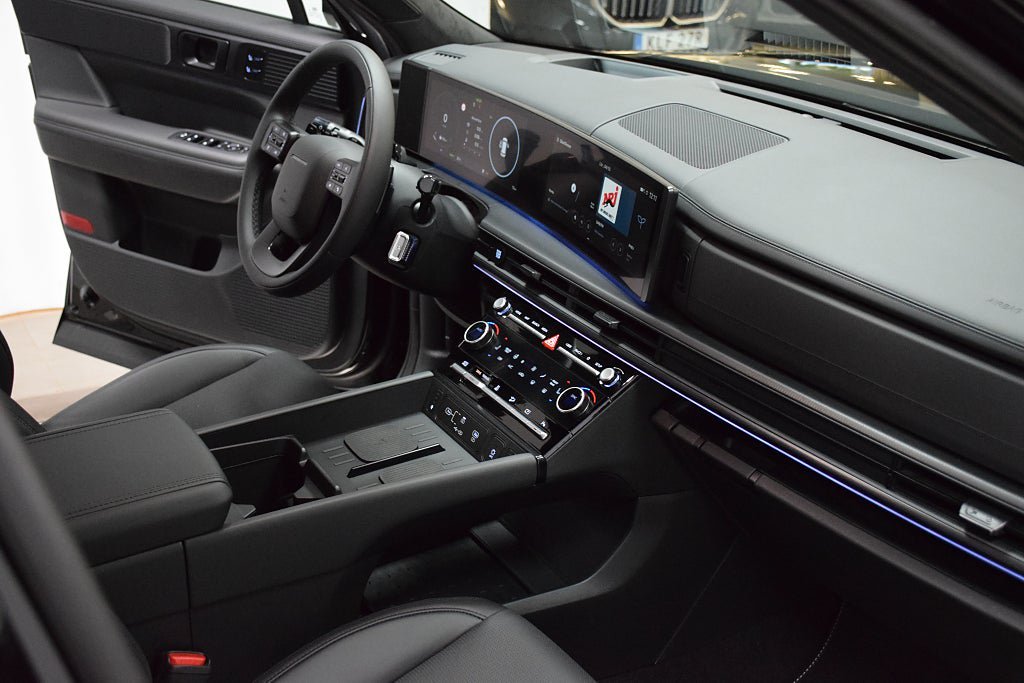 Vehicle Image 24